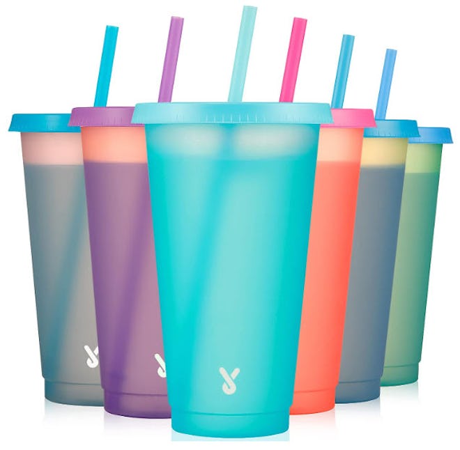 Meoky Plastic Cute Cold Cups with Lids and Straws