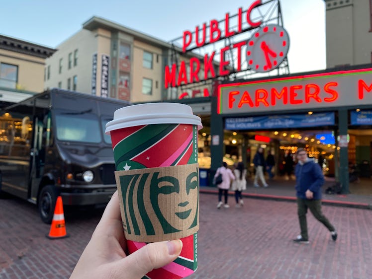 I went to the original Starbucks in Seattle, and tried their holiday Cookie Butter Latte drink. 