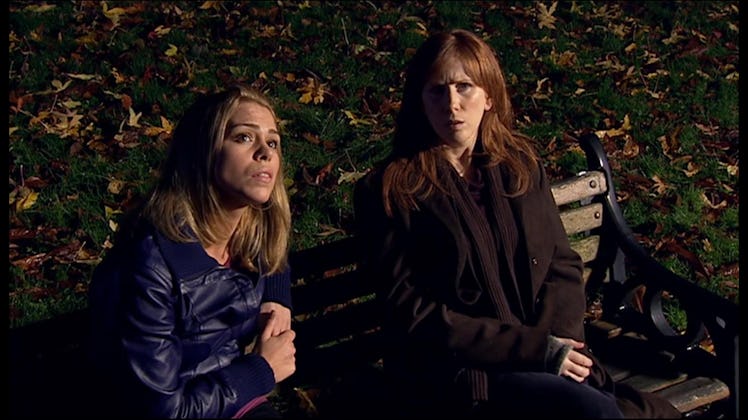 Rose and Donna connect in the alternate timeline where the Doctor died.