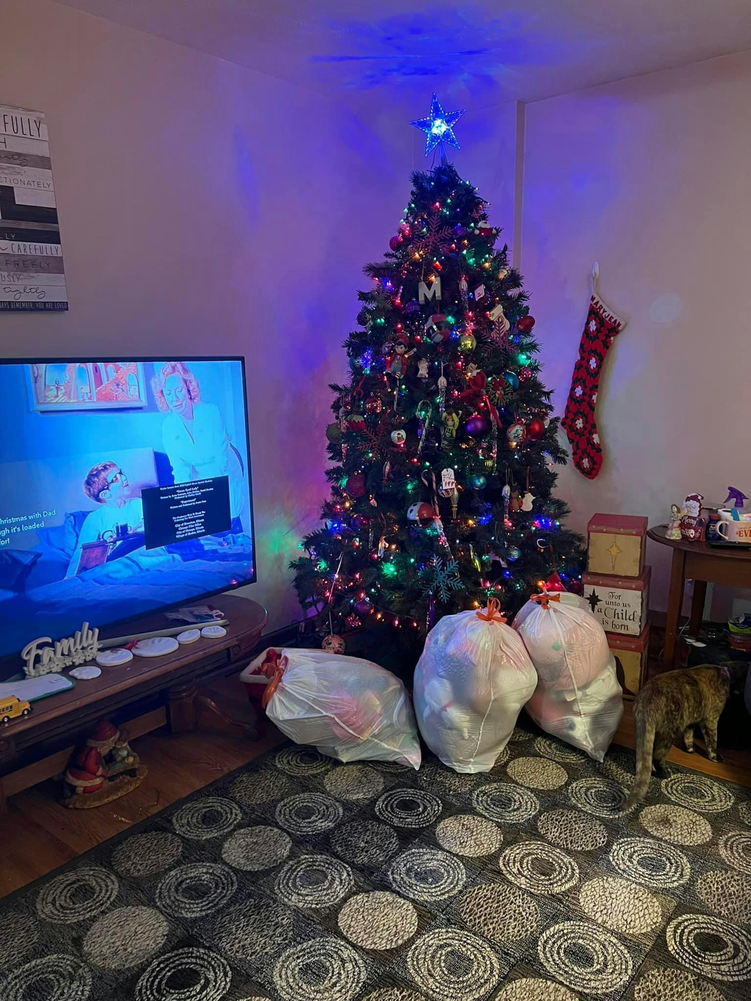 This Mom's Idea For Donating Toys At Christmas Is Going Viral