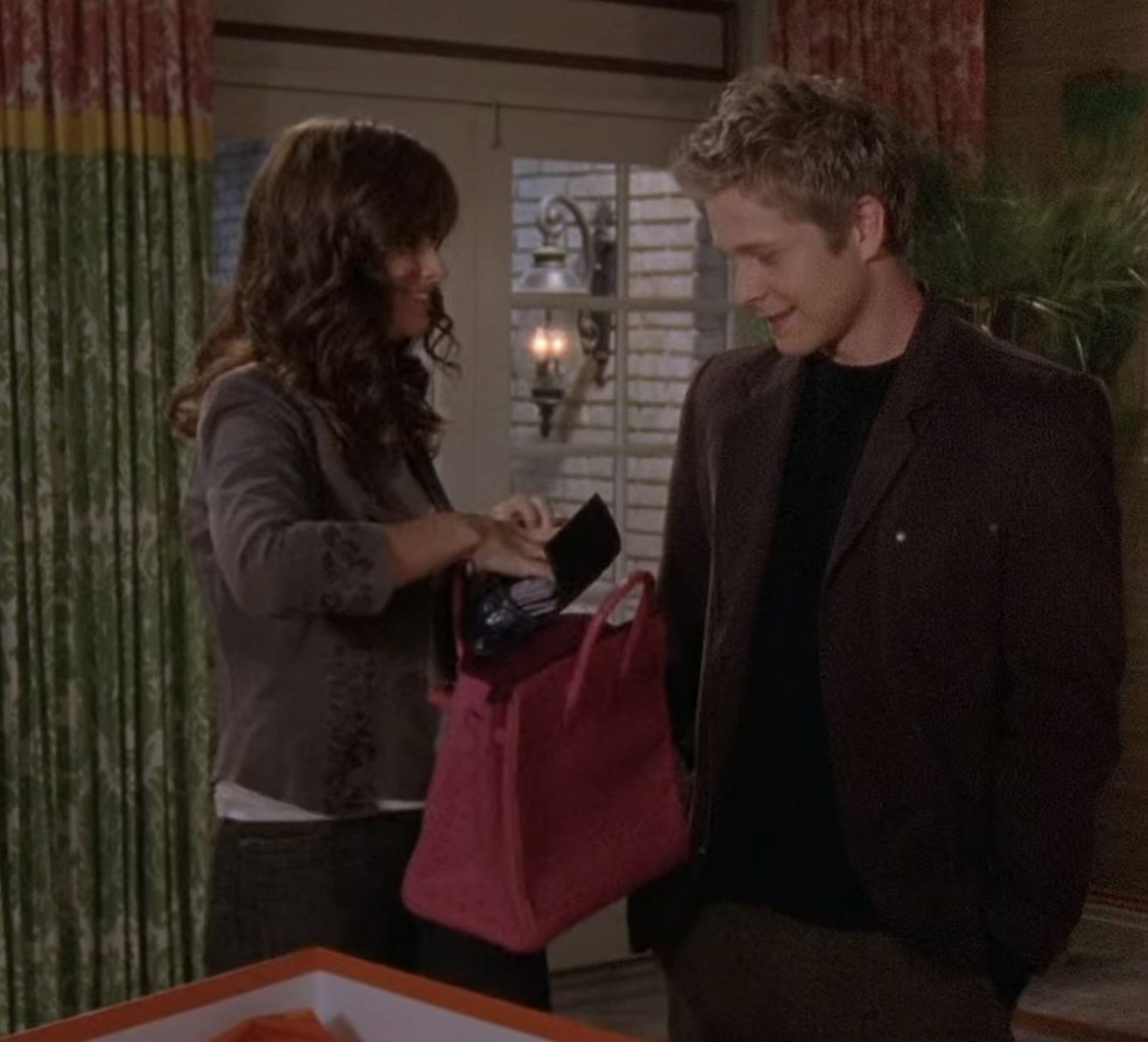 Rory and Logan on &lsquo;Gilmore Girls.&rsquo; Screenshot via Netflix