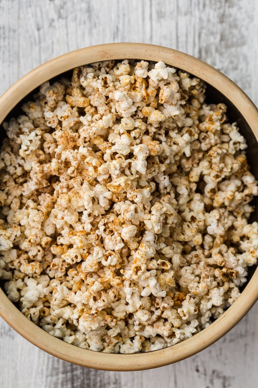 Cinnamon and honey popcorn, an easy Thanksgiving appetizer.