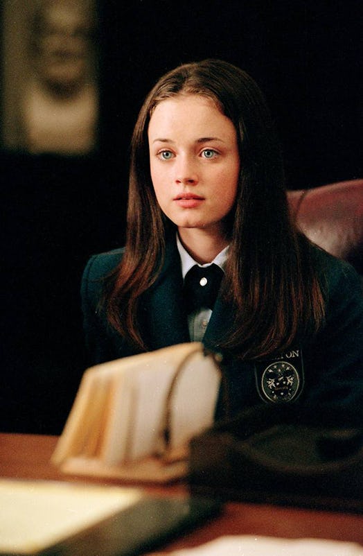 Rory Gilmore's signature makeup look on "The Gilmore Girls" is natural and nearly undetectable.