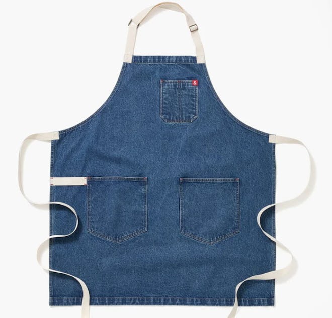 Hedley & Bennett Essential Apron, one of the best Christmas gifts for wife 2023.