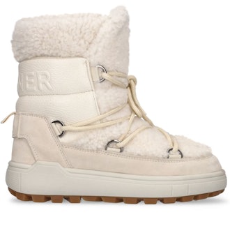 white snow boots