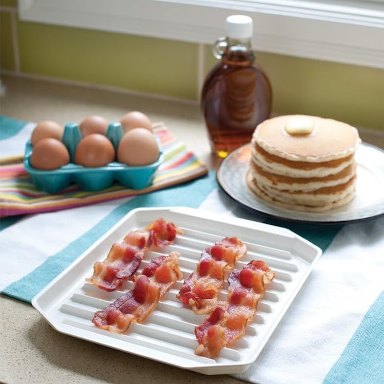 Nordic Ware Bacon Rack With Lid
