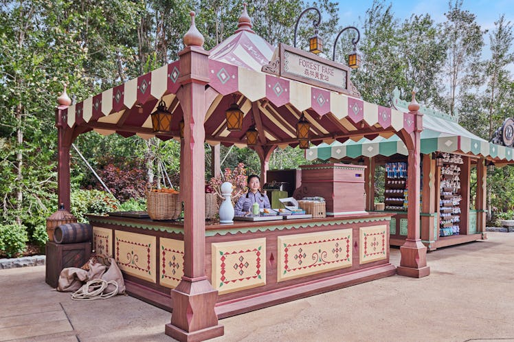 Grab-and-go food and beverage location Forest Fare is located in the Arendelle Forest area of Hong K...