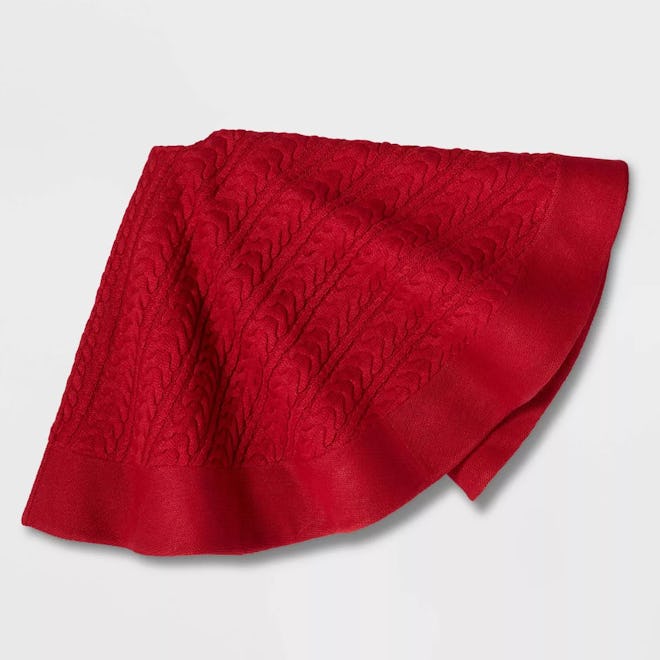 Cable Knit Christmas Tree Skirt Red 