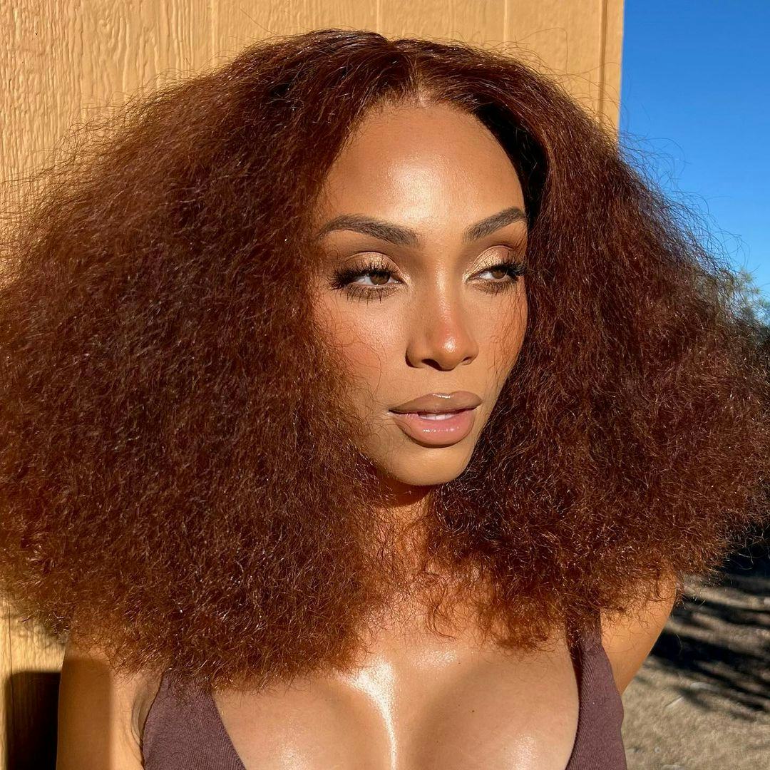 &ldquo;Cinnamon spice girl makeup,&rdquo; which is an on-trend Thanksgiving makeup look for 2023.