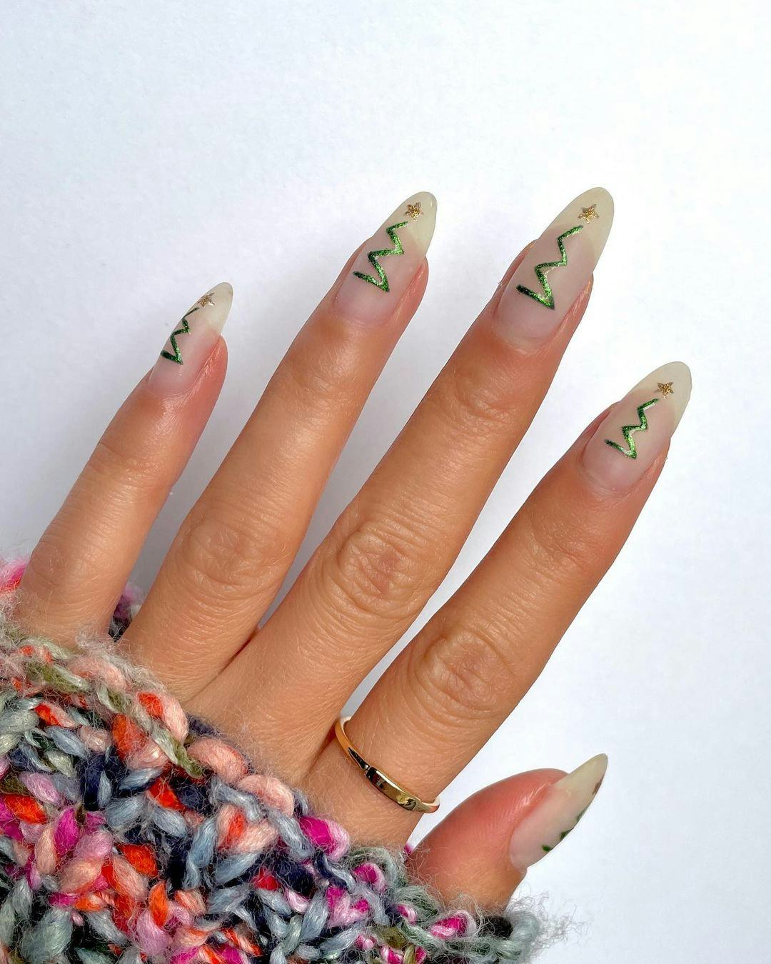 For a simple Christmas nail design for the 2023 holiday season, abstract Christmas tree nail designs&hellip;