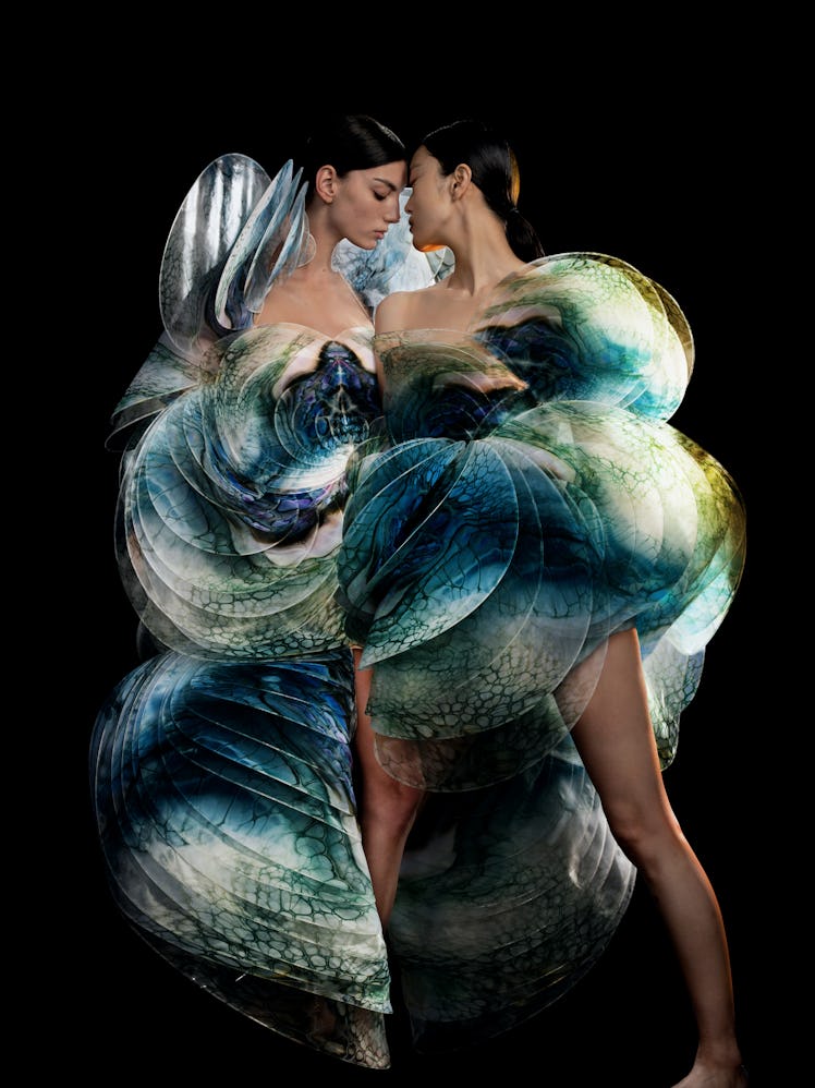 two models in iris van herpen dresses