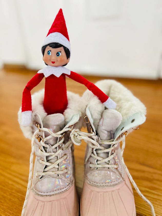 12 Silly Elf On The Shelf Pranks That Are Easy To Pull Off