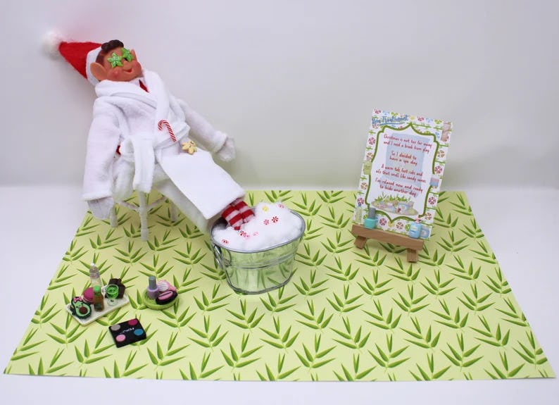 7 Elf On The Shelf Kits To Make The Holidays A Little Easier