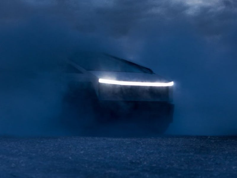 Cybertruck lightbar