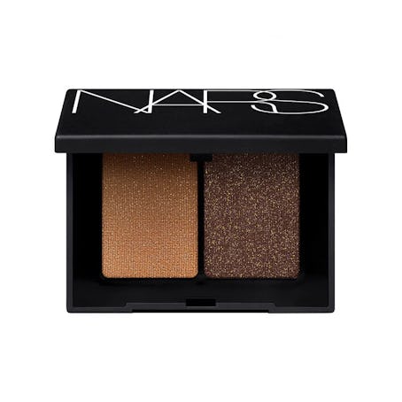Serena's eyeshadow in her beauty routine is the NARS Duo Eyeshadow for a night look. 
