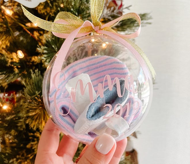 Personalized baby keepsake ornament