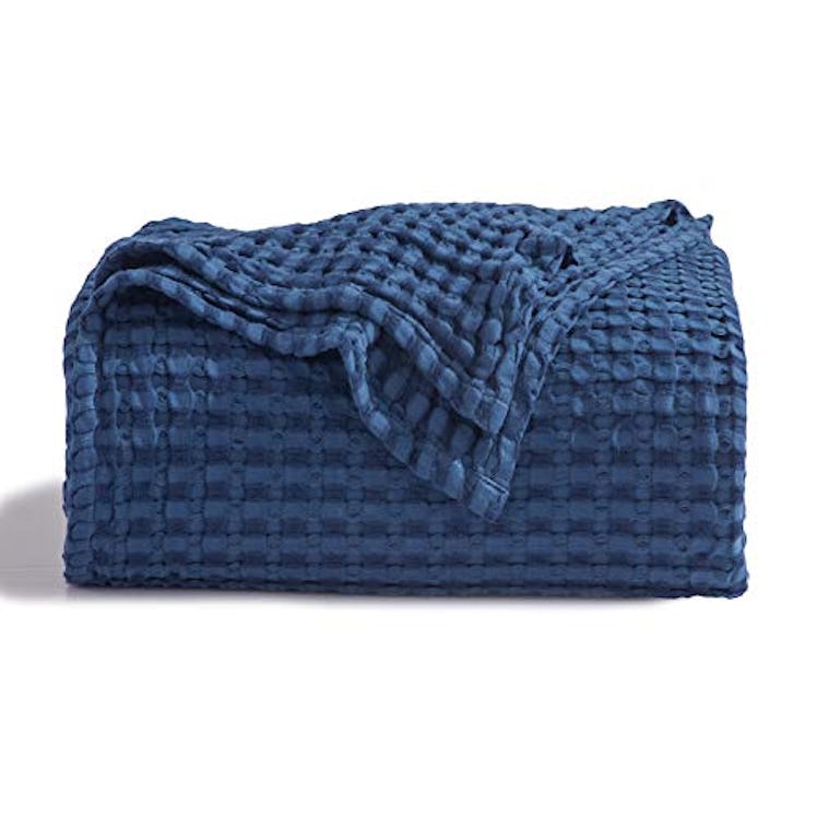Bedsure Cooling Waffle Weave Blanket