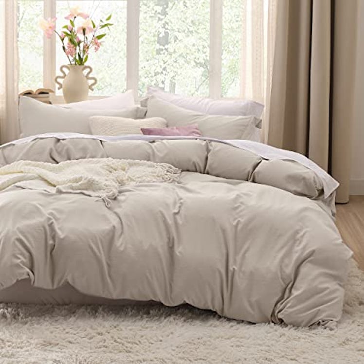 Bedsure Duvet Cover & Pillow Sham Set (3 Pieces)