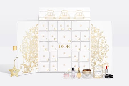 The $750 Dior advent calendar for 2023 is a better deal than the $4,200 Dior advent calendar. 