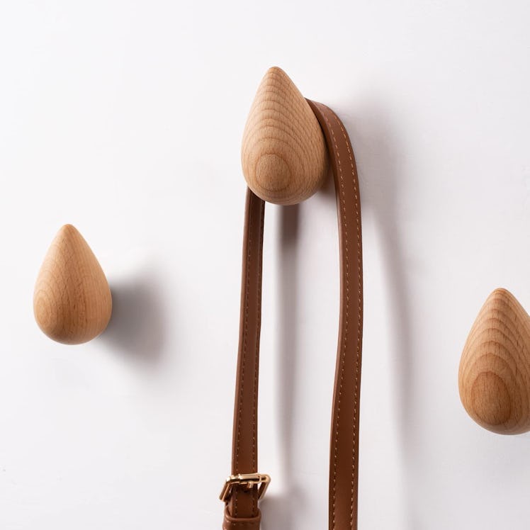WONQEXZ Wooden Wall Hooks (Set Of 4)