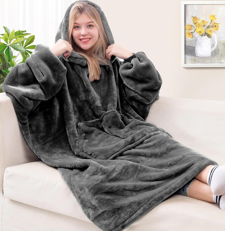 Waitu Wearable Blanket