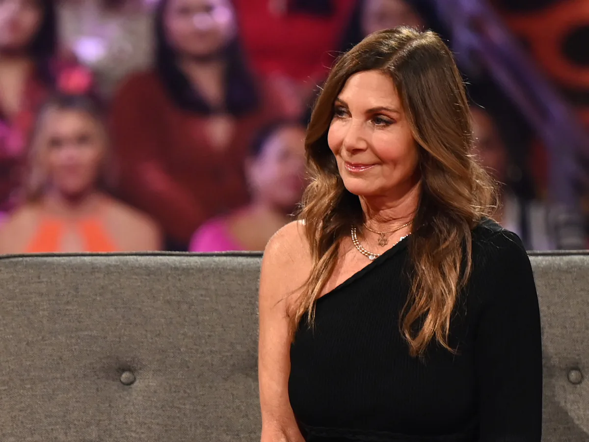 Leslie's $60K Dress On 'The Golden Bachelor' Might've Been Revealed Leslie's $60K Dress On 'The Golden Bachelor' Might've Been Revealed