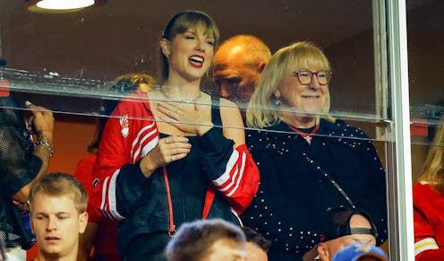 Taylor Swift and Donna Kelce support Travis at a Kansas City Chiefs game. 