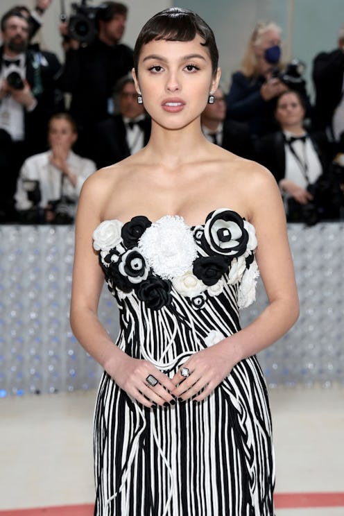 Winter 2024's biggest haircut trends, according to top stylists.