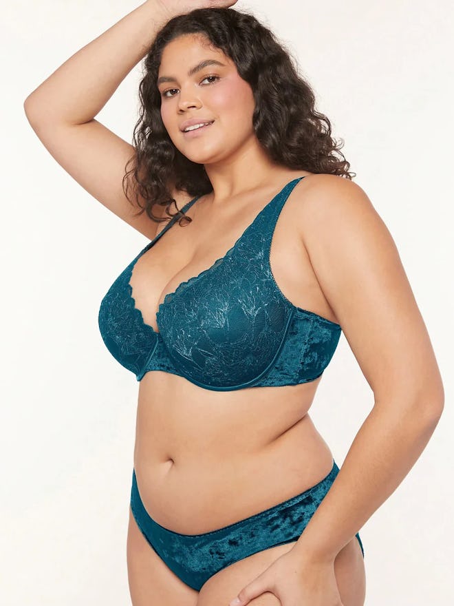 Velvet Lace Plunge Lightly Lined Bra