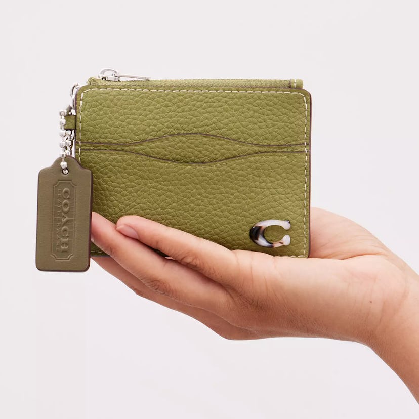 Wavy Zip Card Case With Keyring 