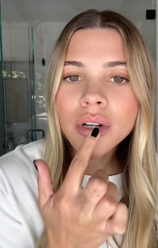 How to get concealer lips.
