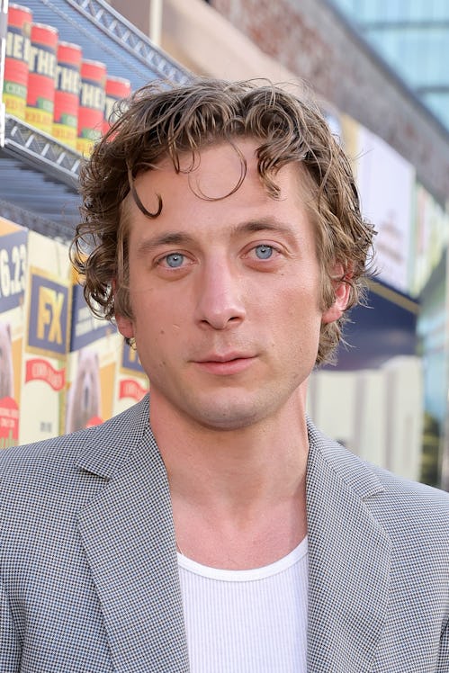 Jeremy Allen White and his astrological compatibility with Rosalia, ranked.