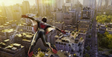 Miles Morales flying through New York, Marvel's Spider-Man 2