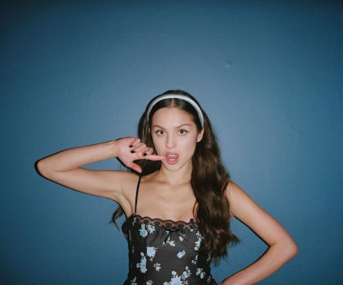 Olivia Rodrigo blue puffy headband