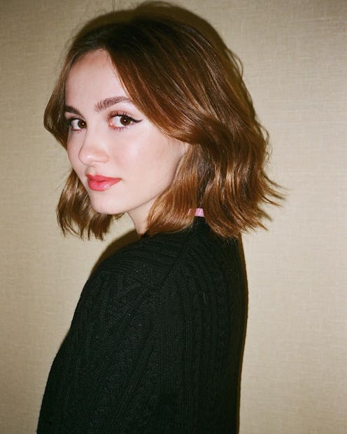 Maude Apatow short brown hair