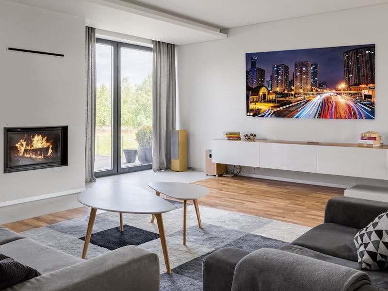 Displace wireless TV suction-mounted to wall.