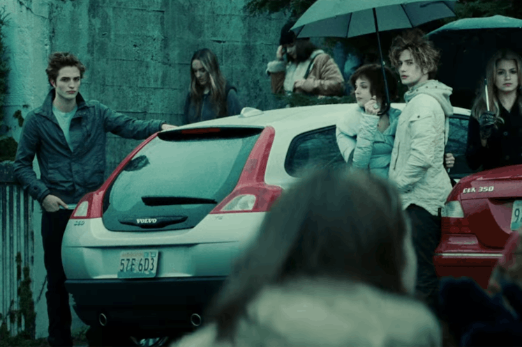 The mystery of why the Cullens need cars in 'Twilight' still consumes fans.