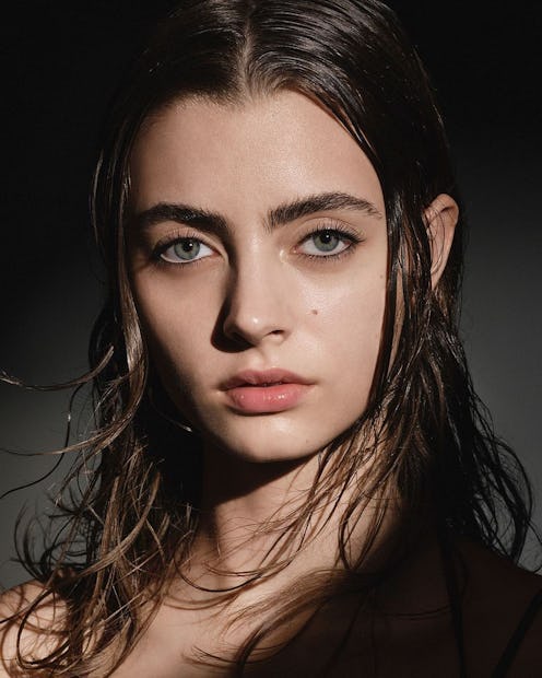 black eyeliner