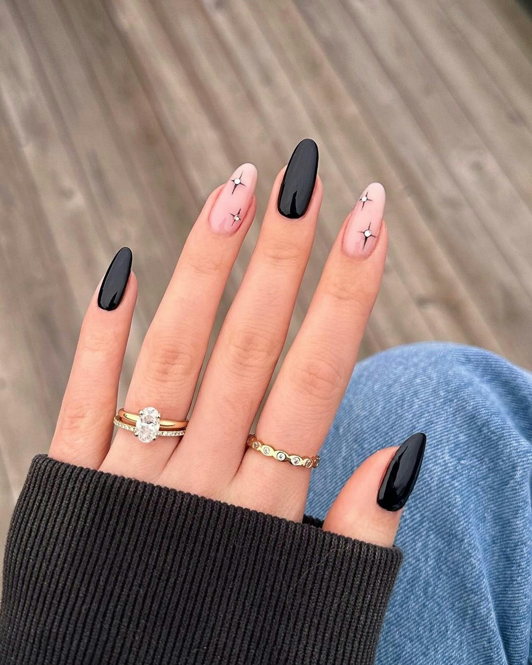 11 Edgy Black Nail Designs to Try