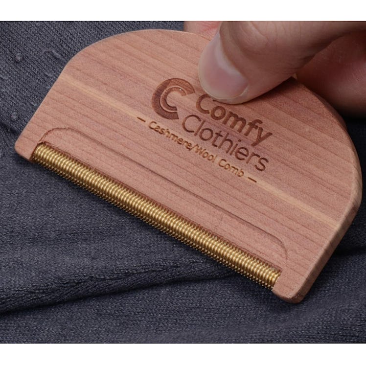 Comfy Clothiers Multi-Fabric Cedar Wood Sweater Comb