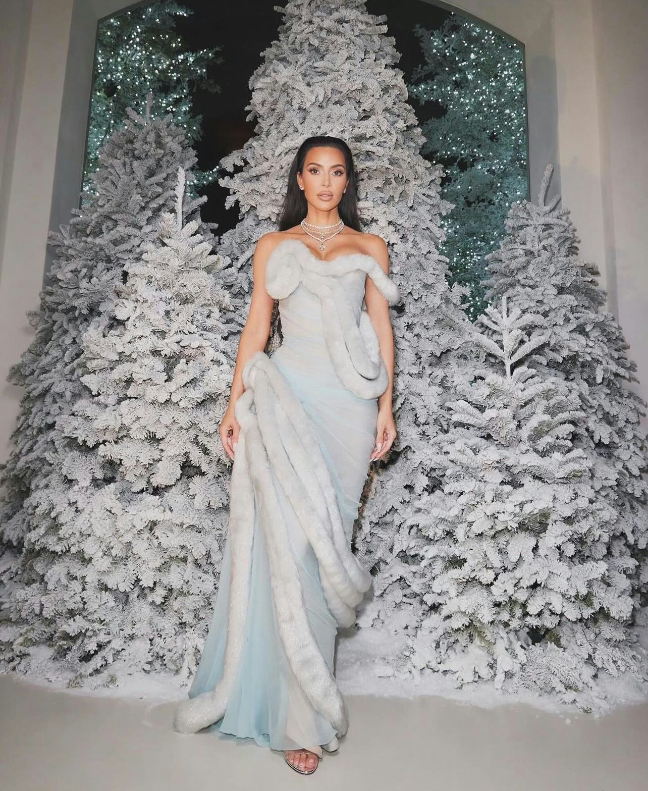 Kim Kardashian wore a Martha May Whovier-inspired archival Mugler 1997 gown for her annual Christmas&hellip;