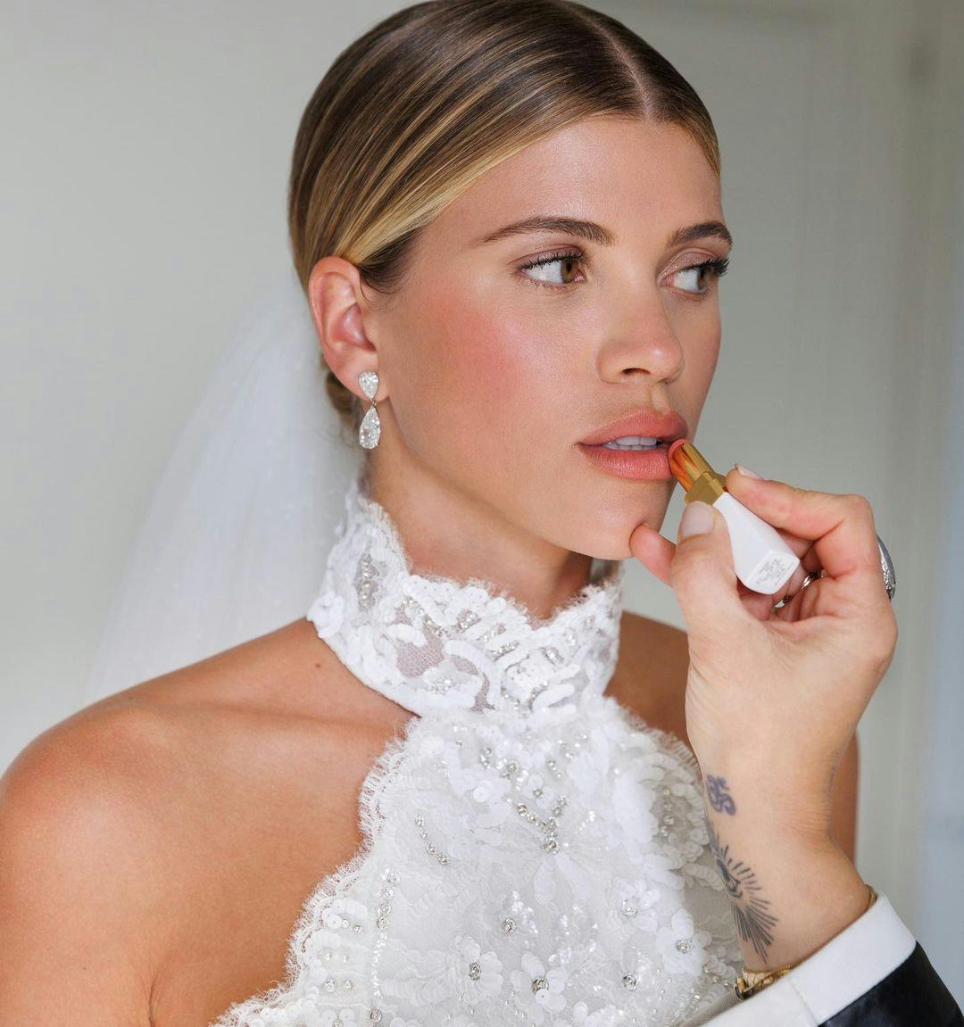 Sofia Richie Grainge&rsquo;s &ldquo;quiet luxury&rdquo; wedding day makeup featured a standout lip combo in 2023.
