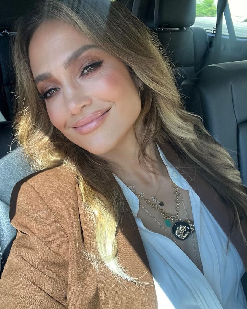 Latte makeup, seen here on Jennifer Lopez, one of the most popular beauty trends of 2023.