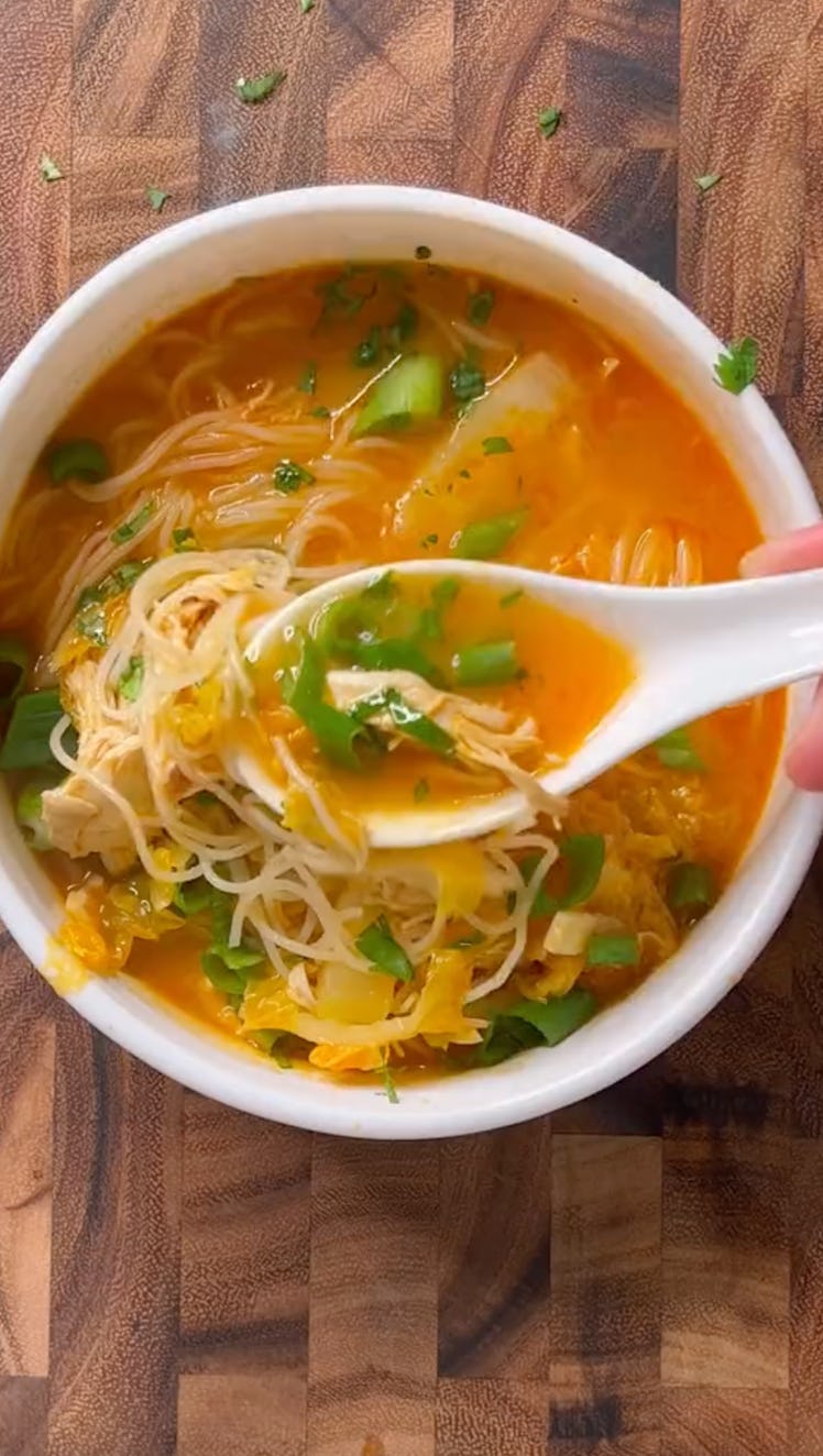This TikToker shows how to make a Thai curry soup for the winter. 