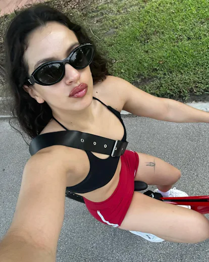 Rosalía's signature 4-step lip routine was a standout lip combo in 2023.
