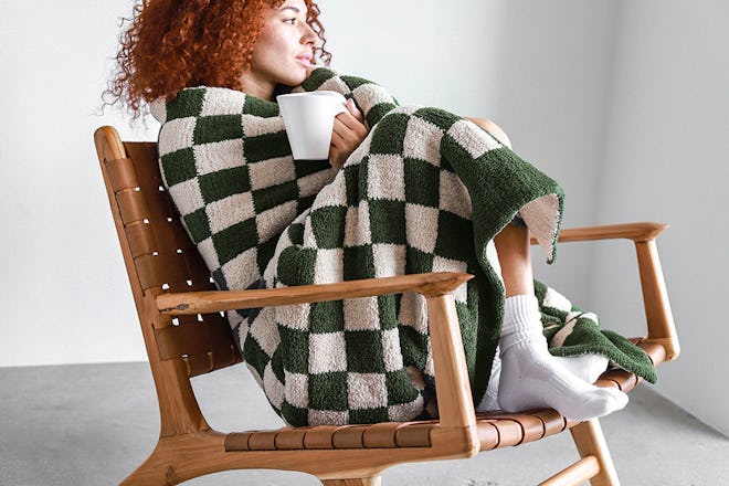 gifts for exhausted moms: checkerboard throw from sunday citizen