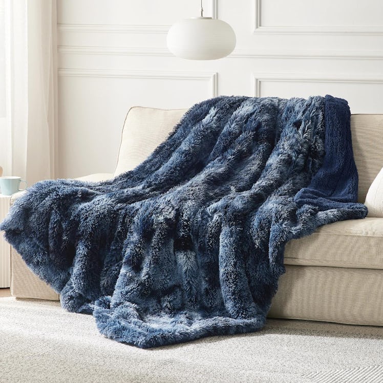 Bedsure Faux Fur Fuzzy Throw Blanket