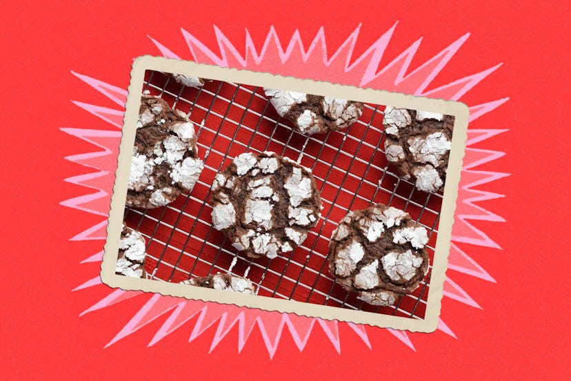 Chocolate crinkle cookies on cooling rack, an easy cookie exchange recipe for Christmas.
