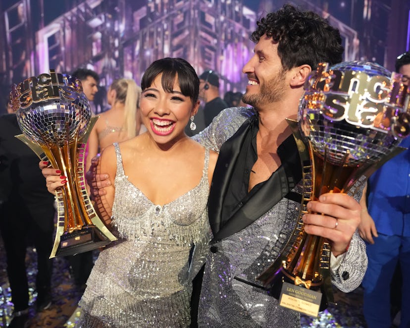 'Dancing with the Stars' Season 32 winners Xochitl Gomez and Val Chmerkovskiy. 