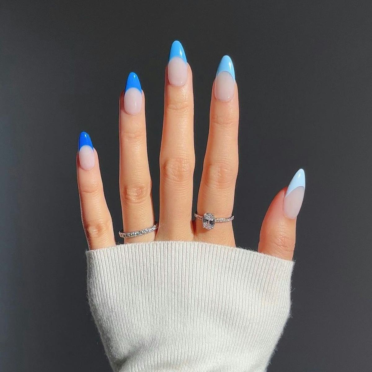Short Blue Nails 2025: Cobalt Chic